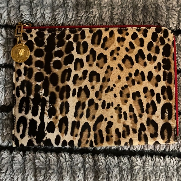 Versace red leopard zip clutch with gold Medusa - Picture 3 of 4